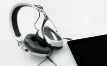 headphones ipad featured